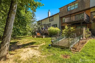 703 Merrywood Dr, Edison, NJ 08817 - Photo 31