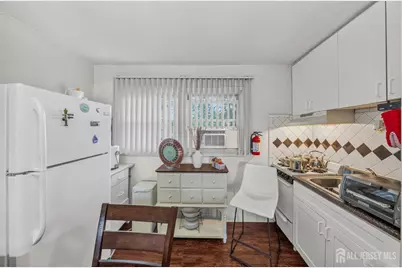 308 Columbus Place, New Brunswick, NJ 08901 - Photo 17