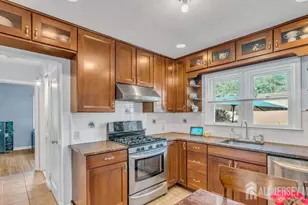 402 Ryders Ln, East Brunswick Township, NJ 08816 - Photo 15