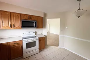 7 Daniel Webster Ave, Monroe Township, NJ 08831 - Photo 7