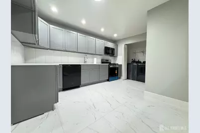 1032 Cricket Lane, Woodbridge Township, NJ 08095 - Photo 9