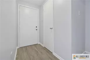 182 Hampshire Dr, Plainsboro Township, NJ 08536 - Photo 3