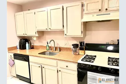 816 Plymouth Road, North Brunswick Township, NJ 08902 - Photo 5