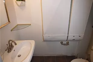 17 Wedgewood Dr, Carteret, NJ 07008 - Photo 19