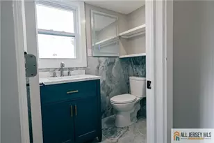 88 Hornsby St, Fords, NJ 08863 - Photo 9