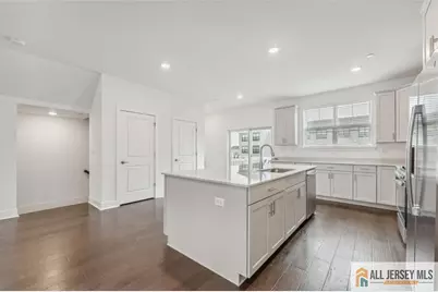 46 Mariveles Way, Eatontown, NJ 07724 - Photo 5