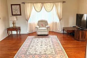 5 Meyer Rd, Edison, NJ 08817 - Photo 9