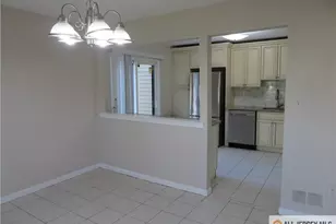 601 Maplecrest Rd, Edison, NJ 08820 - Photo 5