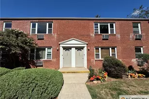 66 Fox Rd, Edison, NJ 08817 - Photo 5