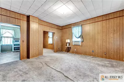 660 Leone Street, Woodbridge Township, NJ 07095 - Photo 5