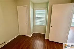 340 Narragansett Ln, Monroe Township, NJ 08831 - Photo 5