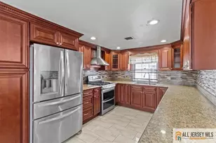 30 Fillmore Ave, Carteret, NJ 07008 - Photo 23