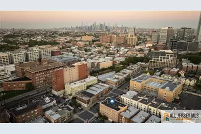 45 Broadway Avenue #302, Jersey City, NJ 07306 - Photo 47