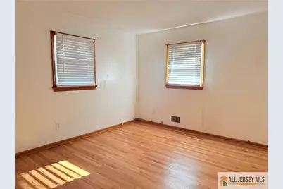10 Hamilton Avenue, Edison, NJ 08820 - Photo 5