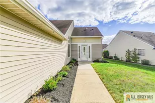 639 Madison Dr, Monroe Township, NJ 08831 - Photo 19