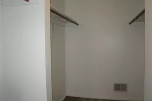 152 Darwin Ln, North Brunswick Township, NJ 08902 - Photo 11