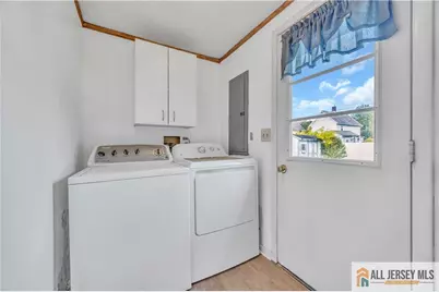 27 Railroad Avenue, Helmetta, NJ 08828 - Photo 15