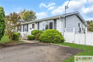 27 Railroad Ave, Helmetta, NJ 08828 - Photo 31