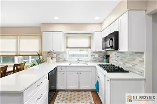 70 Creamer Dr, Sayreville, NJ 08872 - Photo 11