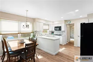 70 Creamer Dr, Sayreville, NJ 08872 - Photo 13