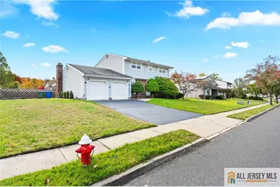 70 Creamer Drive, Sayreville, NJ 08872 - Photo 5