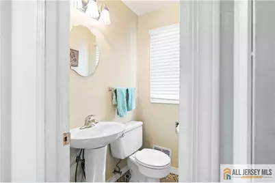 70 Creamer Drive, Sayreville, NJ 08872 - Photo 23