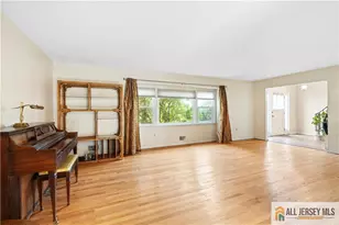 70 Creamer Dr, Sayreville, NJ 08872 - Photo 17