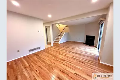 162 Salem Road, North Brunswick Township, NJ 08902 - Photo 5