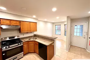 162 Salem Rd, North Brunswick Township, NJ 08902 - Photo 3