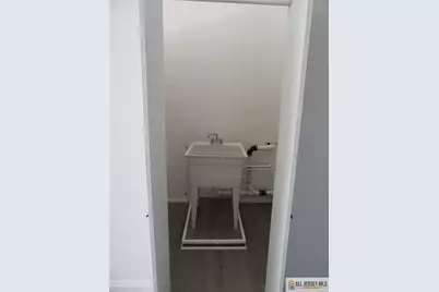 1300 Burnet Avenue, Union Township, NJ 07083 - Photo 5