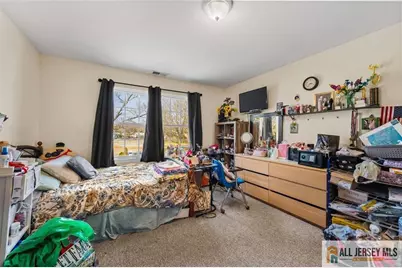 643 Drake Avenue, Middlesex, NJ 08846 - Photo 19