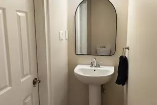 3203 N Oaks Blvd, North Brunswick Township, NJ 08902 - Photo 21