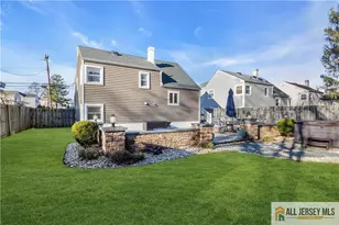 10 Lily St, Sayreville, NJ 08859 - Photo 33