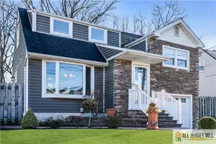 10 Lily St, Sayreville, NJ 08859 - Photo 3