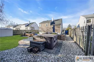 10 Lily St, Sayreville, NJ 08859 - Photo 31