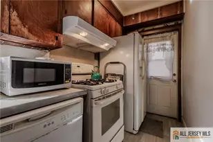 248 W 3rd Ave, Roselle, NJ 07203 - Photo 17