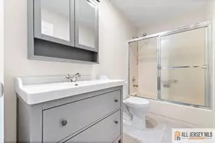 18 Benjamin Franklin Dr, Monroe Township, NJ 08831 - Photo 17