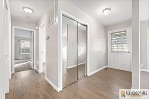 18 Benjamin Franklin Dr, Monroe Township, NJ 08831 - Photo 5