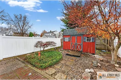 587 Ellis Place, Woodbridge Township, NJ 07095 - Photo 25