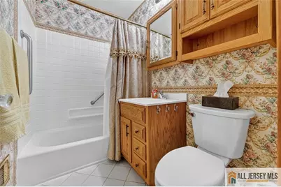 587 Ellis Place, Woodbridge Township, NJ 07095 - Photo 19