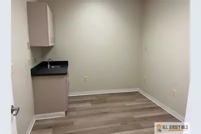 222 Easton Avenue #B, New Brunswick, NJ 08901 - Photo 9