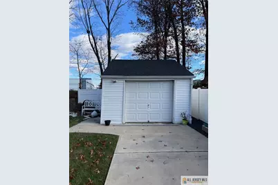 84 S Inman Avenue, Avenel, NJ 07001 - Photo 25