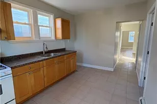 402 Lawrence St, Perth Amboy, NJ 08861 - Photo 9