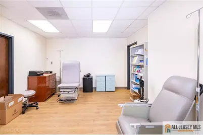 2 State Route 27 Highway #100, Edison, NJ 08820 - Photo 27