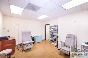 2 State Route 27 Hwy, Edison, NJ 08820 - Photo 23