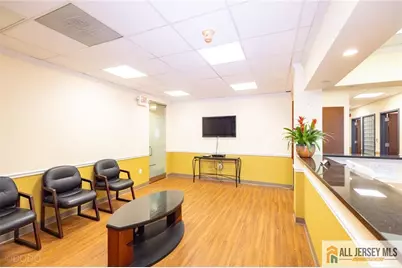 2 State Route 27 Highway #100, Edison, NJ 08820 - Photo 3