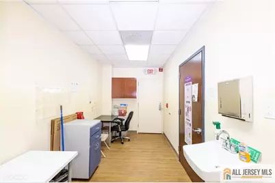 2 State Route 27 Highway #100, Edison, NJ 08820 - Photo 33