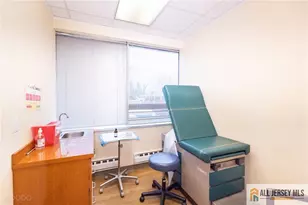 2 State Route 27 Hwy, Edison, NJ 08820 - Photo 41