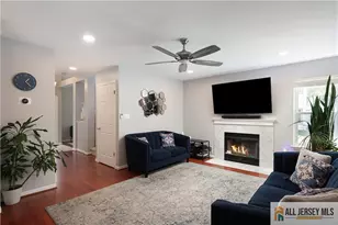 160 Buttonwood Dr, Piscataway Township, NJ 08854 - Photo 13