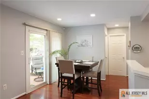 160 Buttonwood Dr, Piscataway Township, NJ 08854 - Photo 11